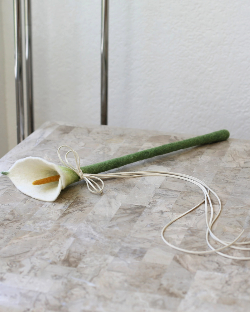 Calla Lily Flora Wand Cat Toy (17" inch) PLAY CATENARY HOME